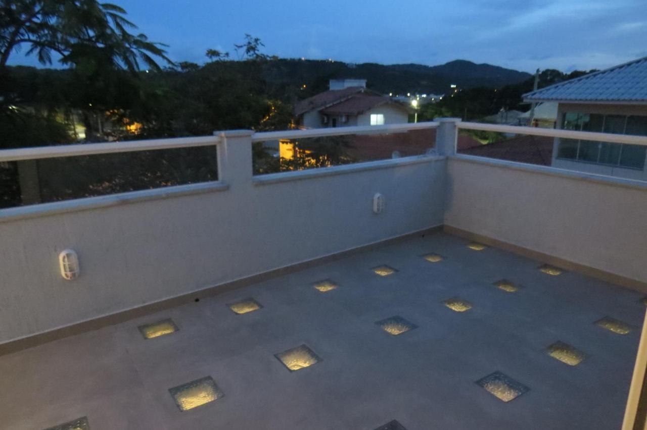 Casa Nova Confortavel E Aconchegante กาโรปาบา ภายนอก รูปภาพ
