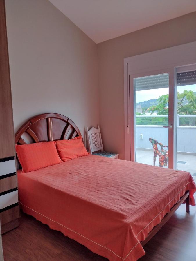 Casa Nova Confortavel E Aconchegante กาโรปาบา ภายนอก รูปภาพ