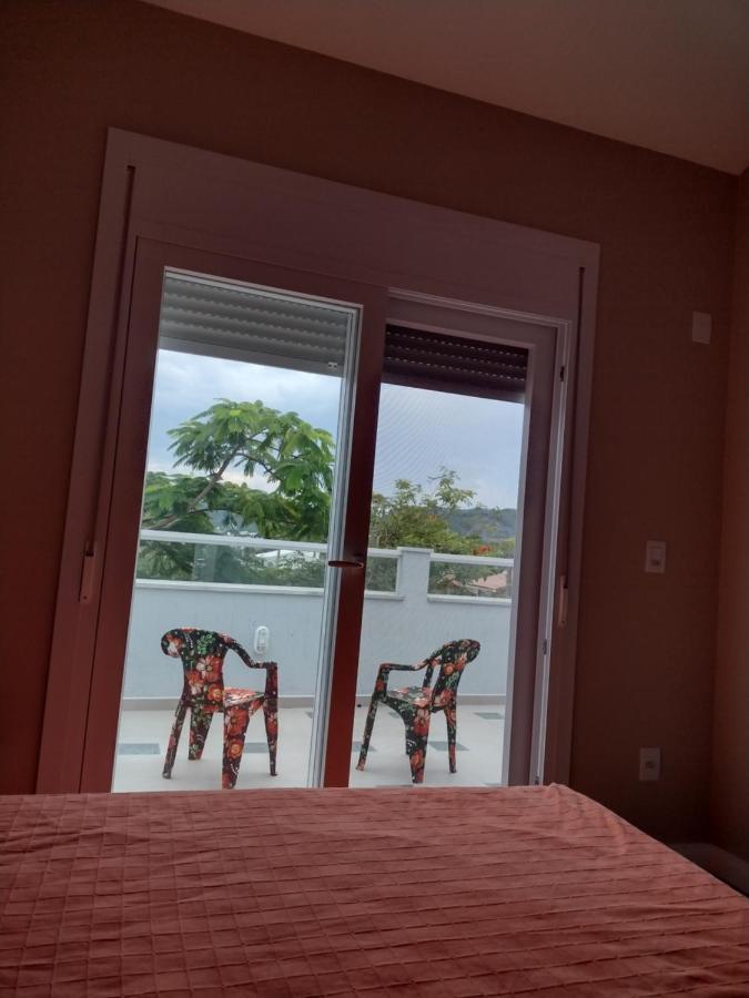 Casa Nova Confortavel E Aconchegante กาโรปาบา ภายนอก รูปภาพ